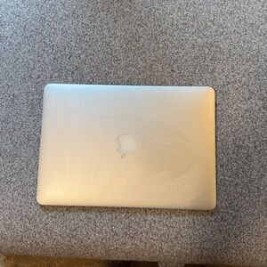 Non-functioning MacBook Air (13 inch) 2015